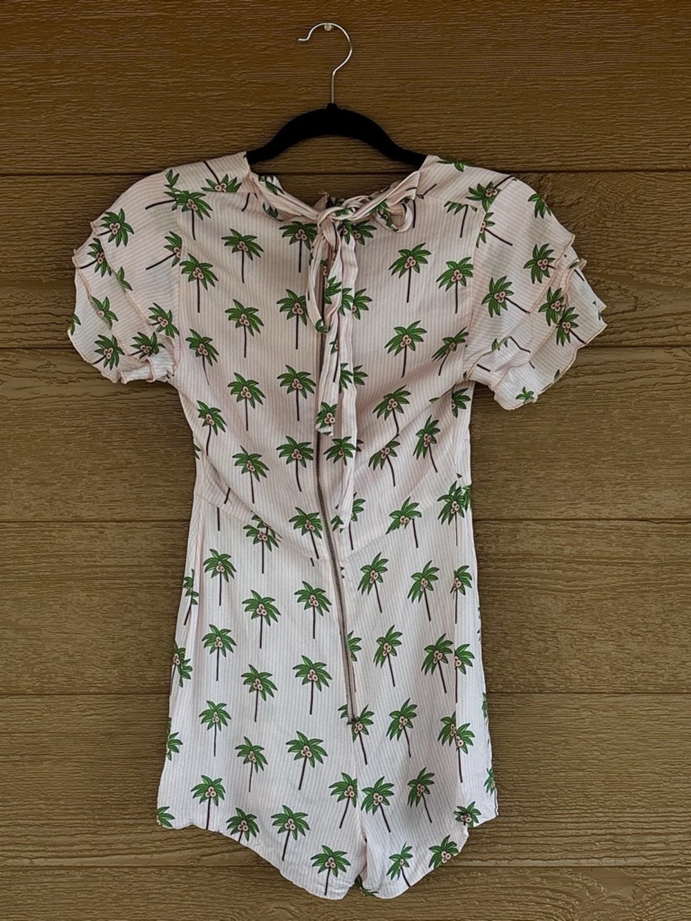 Alice+Olivia Pink PalmTree Romper with Ruffled Shoulders -Sz 2 (see description) - Picture 3 of 7